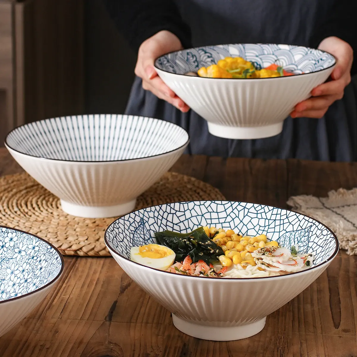 Asian ceramic ramen bowls wholesale - large porcelain noodle bowls for Japanese restaurants and Asian cuisine from China
